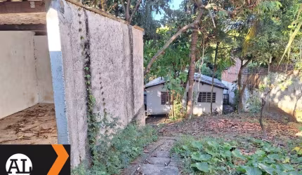 Chácara na cidade à venda 10 m X 50 m caído p os fundos, total 500 m2 Jardim Europa, divisa com o Parque das Aguas Vermelhas