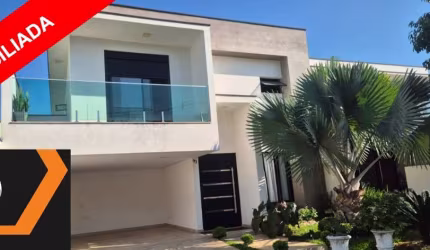 Casa sobrado para locação Mobiliada no Condomínio Ibiti Reserva em Sorocaba com 230 m2 de área construída, com 3 suítes sendo uma com closet e ar cond