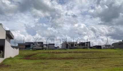 Terreno em condomínio à venda - Condomínio Bellevie Residencial, Cambé