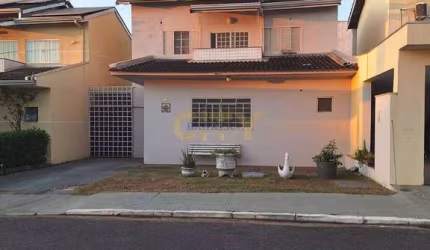 Vende-se Sobrado Condomínio Passaredo