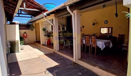 Vende-se Casa CPA 2 (Prox. ao Comper)