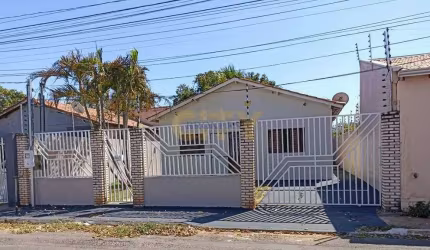 Vende-se Casa Residencial Aurília Curvo (Atrás da Univag)
