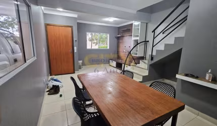 Vende-se Sobrado Condomínio Village Arvoredo