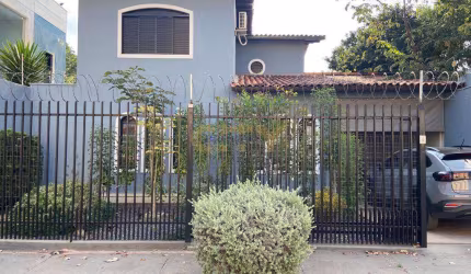 Vende-se Sobrado Bairro Shangri-la (Prox. UFMT)