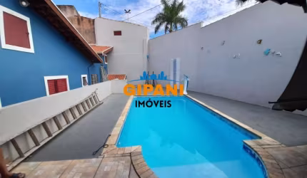Ótima Casa à Venda 05 Dormitórios com Piscina Ótima Localização