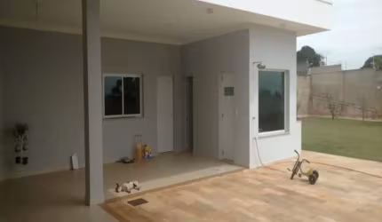 ÓTIMA OPORTUNIDADE, CASA NO LOTEAMENTO SÃO PEDRO 347² CONSTRUIDA. 1.149,00m² TOTAL