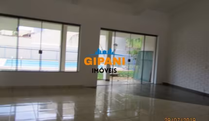 EXCELENTE LOCALIZAÇÃO CASA COM 3 DORMITÓRIOS, SENDO 1 SUÍTE COM CLOSET, ÁREA DE LAZER COM PISCINA, SAUNA, CHURRASQUEIRA E FORNO
