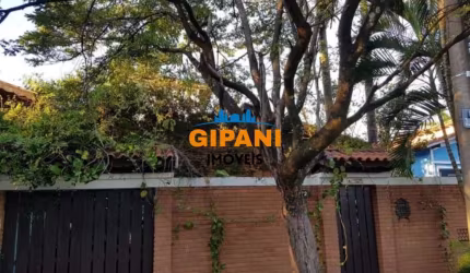 Ótima casa com 230m² de construção no bairro Jardim Berlim.