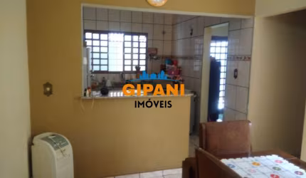 Excelente Casa à Venda 03 Dormitórios no Sylvio Rinadi I