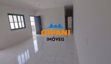 LINDA CASA COM 2 QUARTOS COM SUITE, OTIMA LOCALIZAÇÃO E NOVA