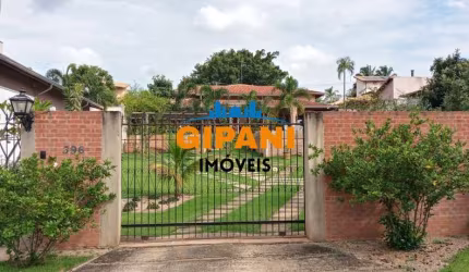 Chácara à venda na cidade de Jaguariuna no condominio Ana Helena  com 3 quartos, 1 suíte, 2 salas, 2 banheiros e 165,00 m² de área!
