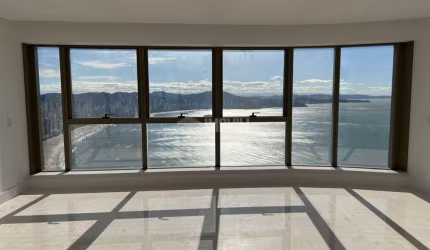 ANDAR ALTO NO YACHTHOUSE RESIDENCE CLUB ALTO PADRÃO COM 04 SUÍTES, DEPENDÊNCIA E LINDA VISTA CINEMATOGRAFICA DO MAR.