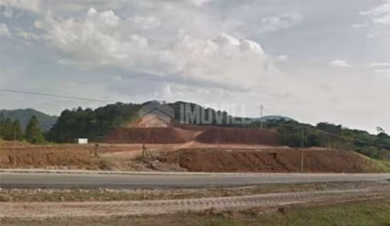 AMPLA ÁREA OU TERRENO COM 50.000M² DE FRENTE PARA A BR-101 EM CAMBORIÚ E BALNEÁRIO CAMBORIÚ/SC