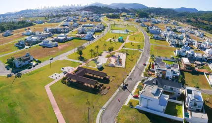 EXCELENTE TERRENO CALEDÔNIA ÁREA 3 - MELHOR LOCAL