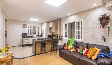 CASA COM PISCINA EM BALNEARIO CAMBORIU