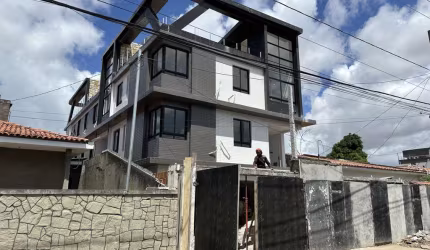 Cobertura Duplex no Altiplano - Excelente Localização