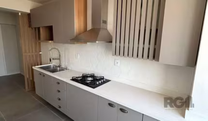 Belíssimo Apartamento com 03 quartos (01 suíte) uma vaga coberta todo Reformado