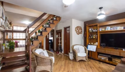 Casa em condomínio, 135m² privativos, 3 quartos, 2 vagas - Bairro Glória