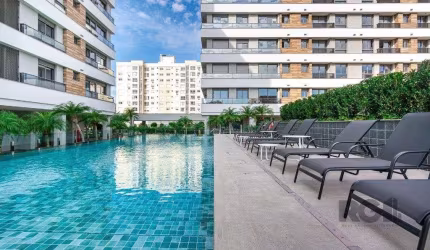 Apartamento no bairro Tristeza de 3 dormitórios e 2 vagas