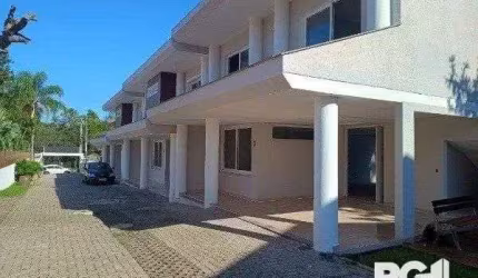 CASA A VENDA CONDOMINIO PEDRA REDONDA 03 DORMITORIOS