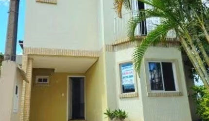 Casa Condominio em Porto Alegre, no bairro Guarujá, com 3 dormitório(s), e 3 ban