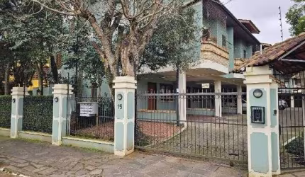 Casa Condominio em Porto Alegre, no bairro Ipanema, com 3 dormitório(s), e 3 ban