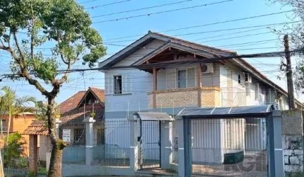 Casa Condominio em Porto Alegre, no bairro Tristeza, com 3 dormitório(s), e 3 ba