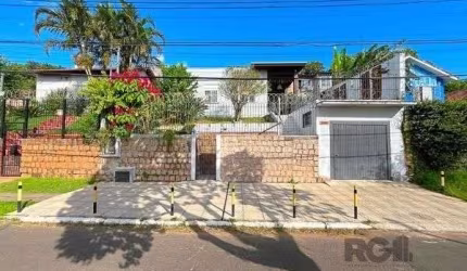Casa Condominio em Porto Alegre, no bairro Santa Tereza, com 3 dormitório(s), e