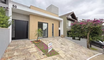 Casa Condominio em Porto Alegre, no bairro Hípica, com 3 dormitório(s), e 3 banh