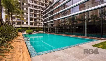 Apartamento mobiliado e decorado de 1 quarto com suíte, vaga e infraestrutura -