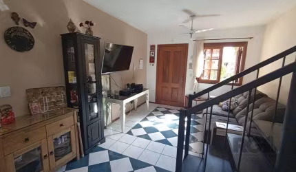 Casa em Condomínio com 96m² e 3 dormitórios no bairro Tristeza em Porto Alegre.