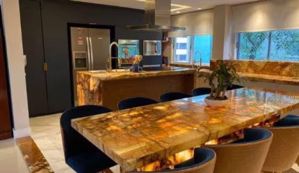 Apartamento em Porto Alegre, no bairro Petrópolis, com 3 dormitório(s), e 3 banh