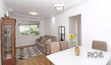 Apartamento 2 dormitórios, vaga de garagem, no bairro Camaquã, Porto Alegre/RS.