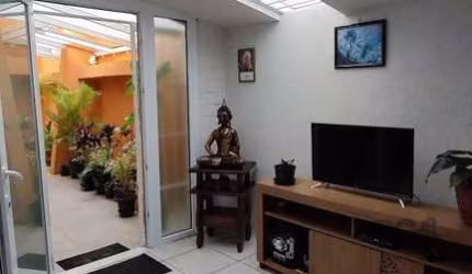 Apartamento garden reformado, 2 quartos, terraço - Bairro Independência