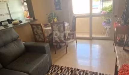 Apartamento com 2 quartos, varanda, 1 vaga de garagem, no bairro Cavalhada, Port