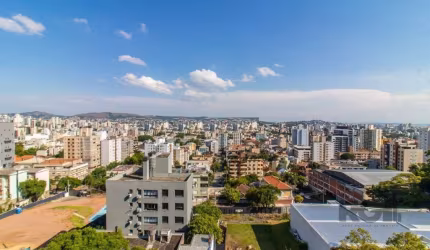 Apartamento de quatro quartos, suíte e duas vagas de garagem no bairro Rio Branc