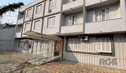 Apartamento com 2 dormitórios - Menino Deus