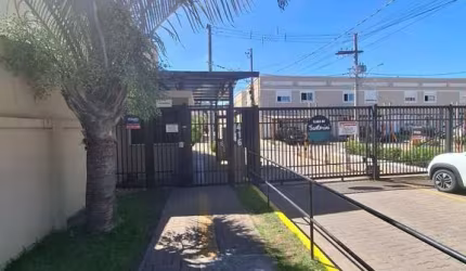 Casa Condominio em Porto Alegre, no bairro Restinga, com 2 dormitório(s), e 2 ba