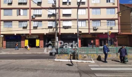 APTO 03 DORMITÓRIOS DESOCUPADO - AV. BENTO GONÇALVES 2199