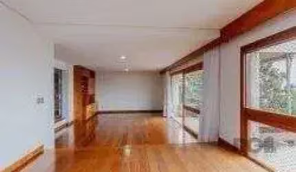 Vende-se amplo apartamento 3 quartos 2 vagas 4 banheiros - 200m² - Auxiliadora