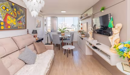 Apartamento 2 dormitórios 1 suíte no bairro São João em Porto Alegre.