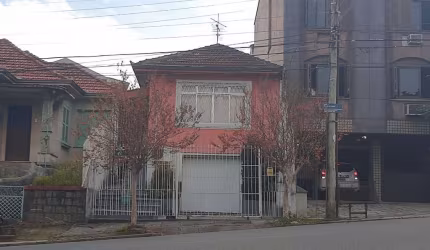 casa 2 dormitórios com pátio