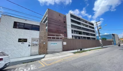 Apartamento com 3 quartos à venda na Avenida Augusto dos Anjos, 101, Jóquei Clube, Fortaleza por R$ 350.000