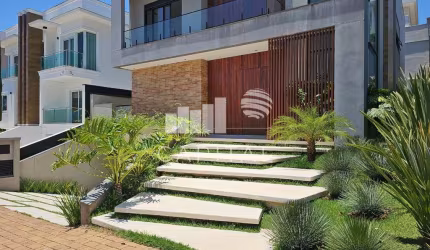 Casa à Venda Com 480m², 4 Suítes, 7 Banheiros e 5 Vagas