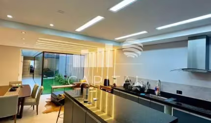 Casa Para Locação, 2 Suítes, 2 Vagas, 3 Banheiros, 260m²