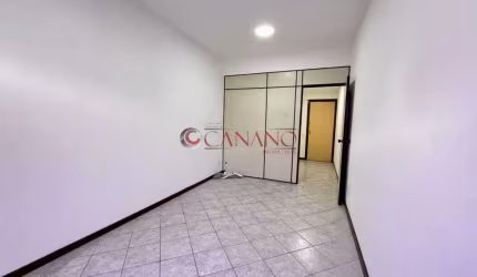Sala comercial com 1 sala à venda na Rua Manuela Barbosa, Méier, Rio de Janeiro, 25 m2 por R$ 125.000