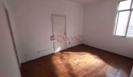 Apartamento com 2 quartos para alugar na Rua Santos Titara, Todos os Santos, Rio de Janeiro, 65 m2 por R$ 900