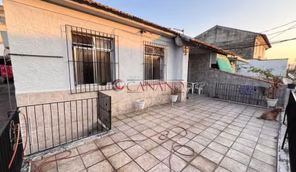 Casa em condomínio fechado com 3 quartos à venda na Rua Afonso Bebiano, Inhaúma, Rio de Janeiro, 100 m2 por R$ 430.000