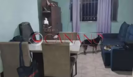 Apartamento com 2 quartos à venda na Rua Miguel Ângelo, Cachambi, Rio de Janeiro, 72 m2 por R$ 160.000