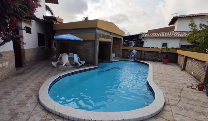 REF: CA017 - Casa à Venda, Condomínio Fechado, Portal do Sol, 4 quartos